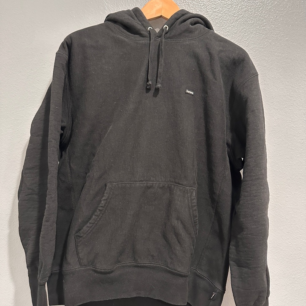 Supreme Men’s Black Hoodie Size M
